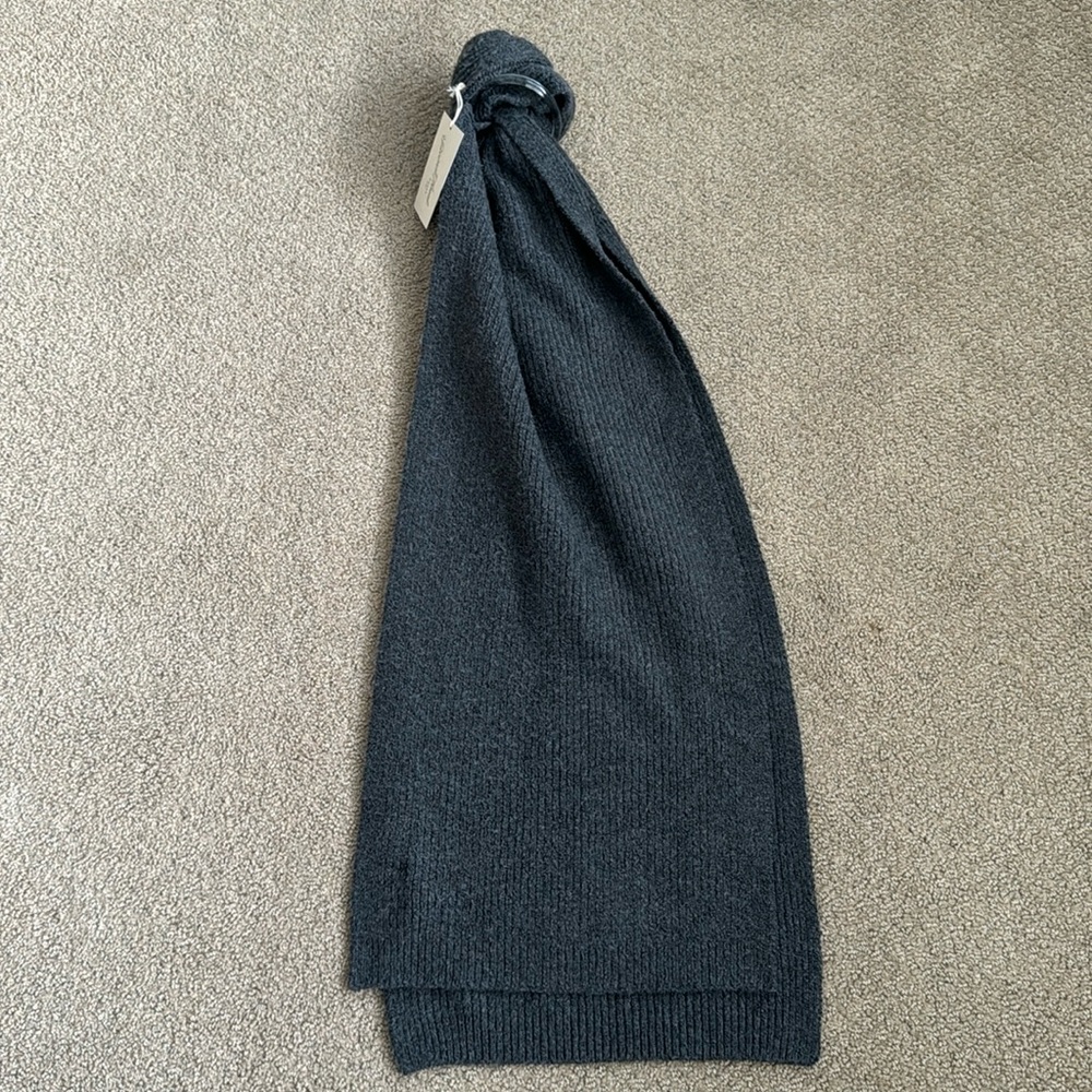 NWT Universal Thread Wide Rib‎ Scarf - Picture 2 of 6